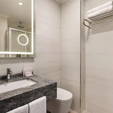 Hotel Ramada Bywyndham Umraniye 4*